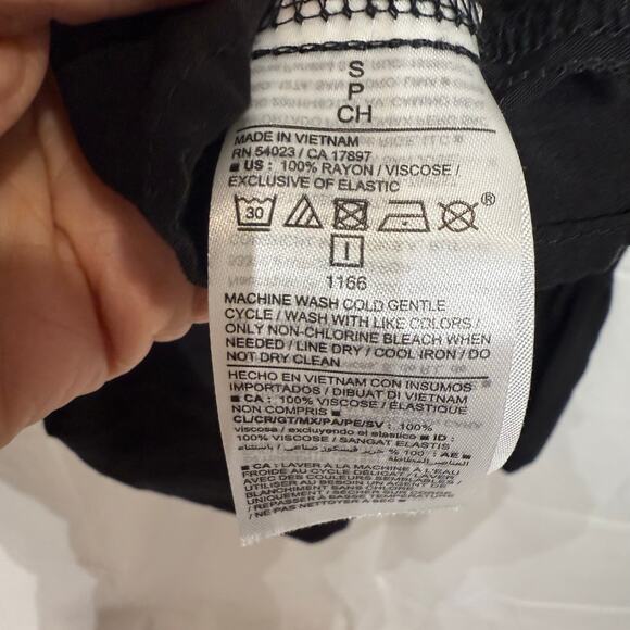 Old Navy Black Flutter-Sleeve Tiered Smocked Midi Dress Sz S - Picture 6 of 11